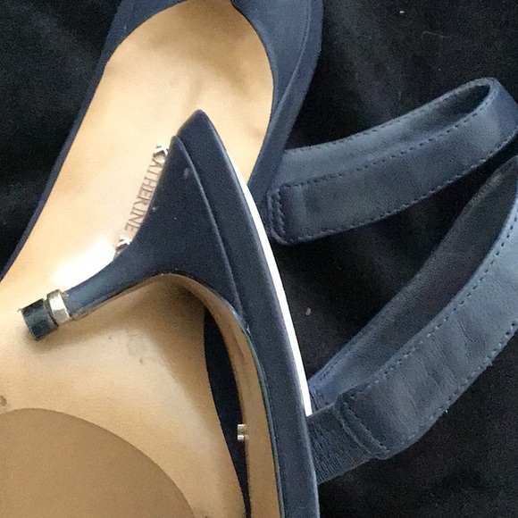 Shoes - Picture 4 of 4